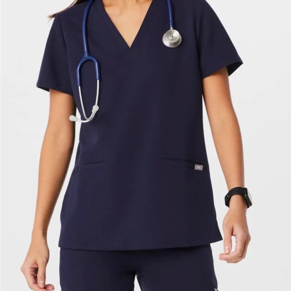 Figs Casma Three Pocket Scrub Top